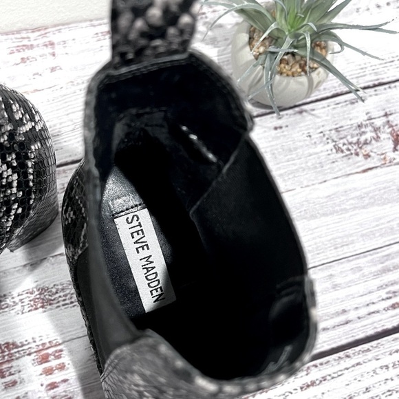 Steve Madden ankle booties snake print - Picture 11 of 11